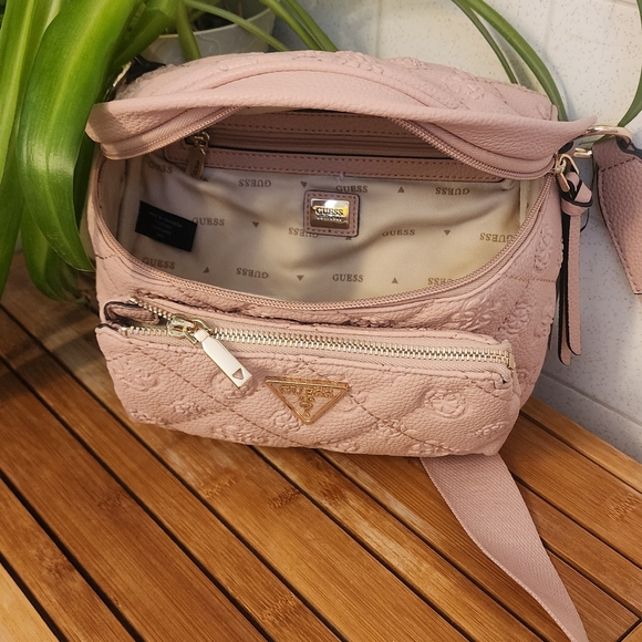 GUESS Sling bag - Picture 3 of 8